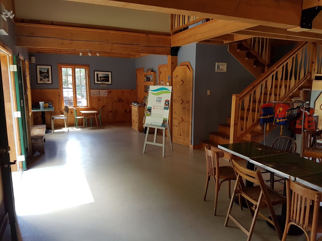Canot Volant (Au) | 2058 Rang Versailles, Saint-Côme, QC J0K 2B0, Canada | Phone: (450) 883-8886