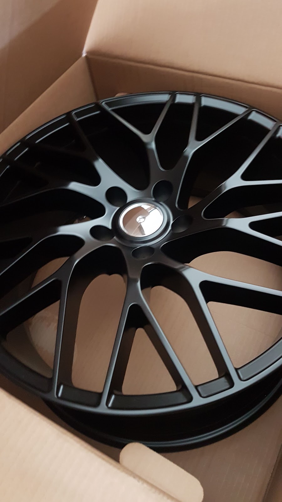 Boss Tires | 375 Danforth Rd Unit #8, Scarborough, ON M1L 3X8, Canada | Phone: (647) 871-2393