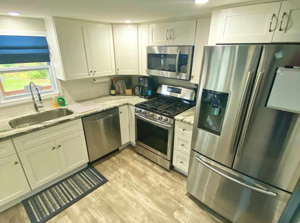 Ivy Surprise Vacation Rental | 7404 Ivy Rd, Lexington, MI 48450, USA | Phone: (810) 377-5631