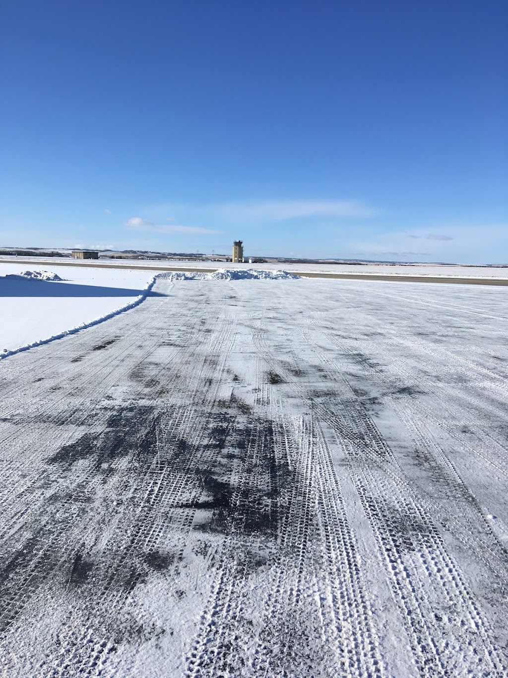 Canadian Pilot Training | 211 Coachway Rd SW, Calgary, AB T3H 1B2, Canada | Phone: (403) 926-0475