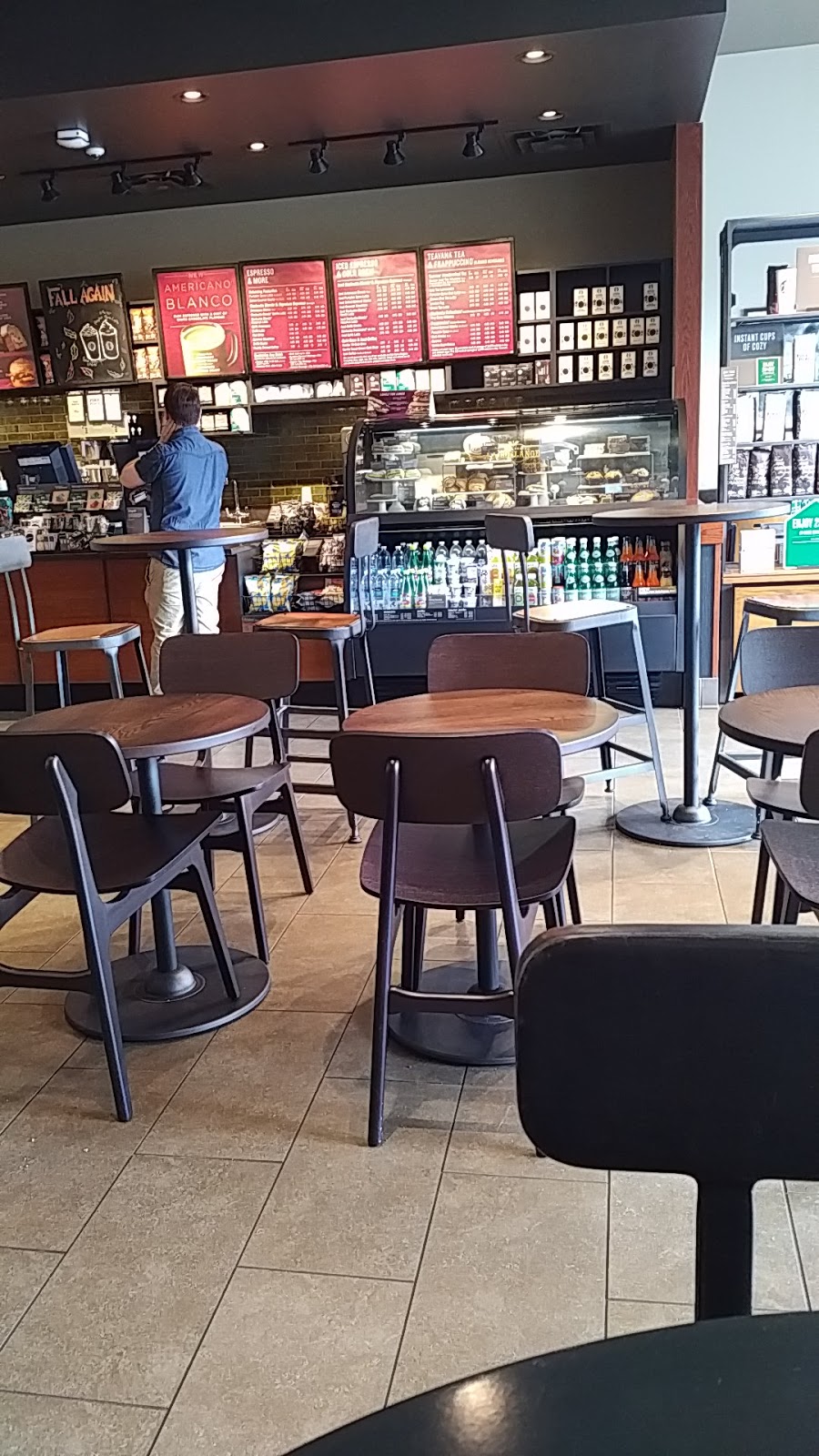 Starbucks | 547 Portland St, 3, Dartmouth, NS B2Y 4B1, Canada | Phone: (902) 466-9816