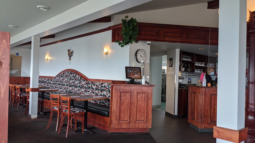 Restaurant sur Mer | 103 Rue du Quai, Saint-Siméon, QC G0T 1X0, Canada | Phone: (418) 638-2674