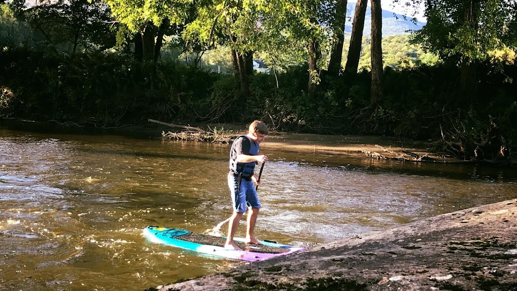 Canoe & Co - kayak, canoe, SUP rental and excursions | 1120 Chemin Burnett, Sutton, QC J0E 2K0, Canada | Phone: (450) 538-4052