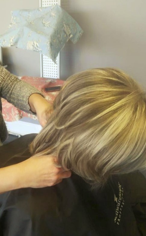 Confidente Salon & Spa | 3M3, 155 Riverglen Dr #10, Georgina, ON L4P 3M3, Canada | Phone: (905) 476-3223