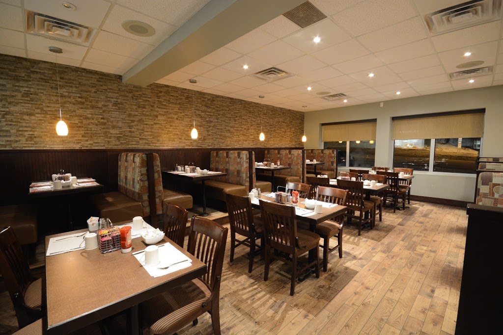 Resto-Bar Maniwaki Pizza | 304 Boulevard Desjardins, Maniwaki, QC J9E 2E9, Canada | Phone: (819) 449-5999