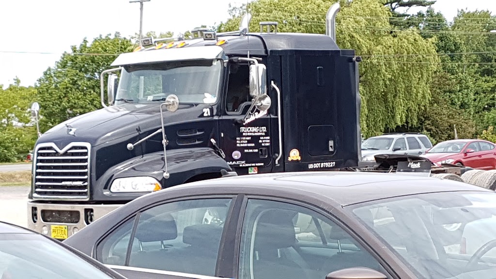 Battist Gerald Trucking Ltd | 2559 Granton Abercrombie Rd, New Glasgow, NS B2H 5C6, Canada | Phone: (902) 396-1398