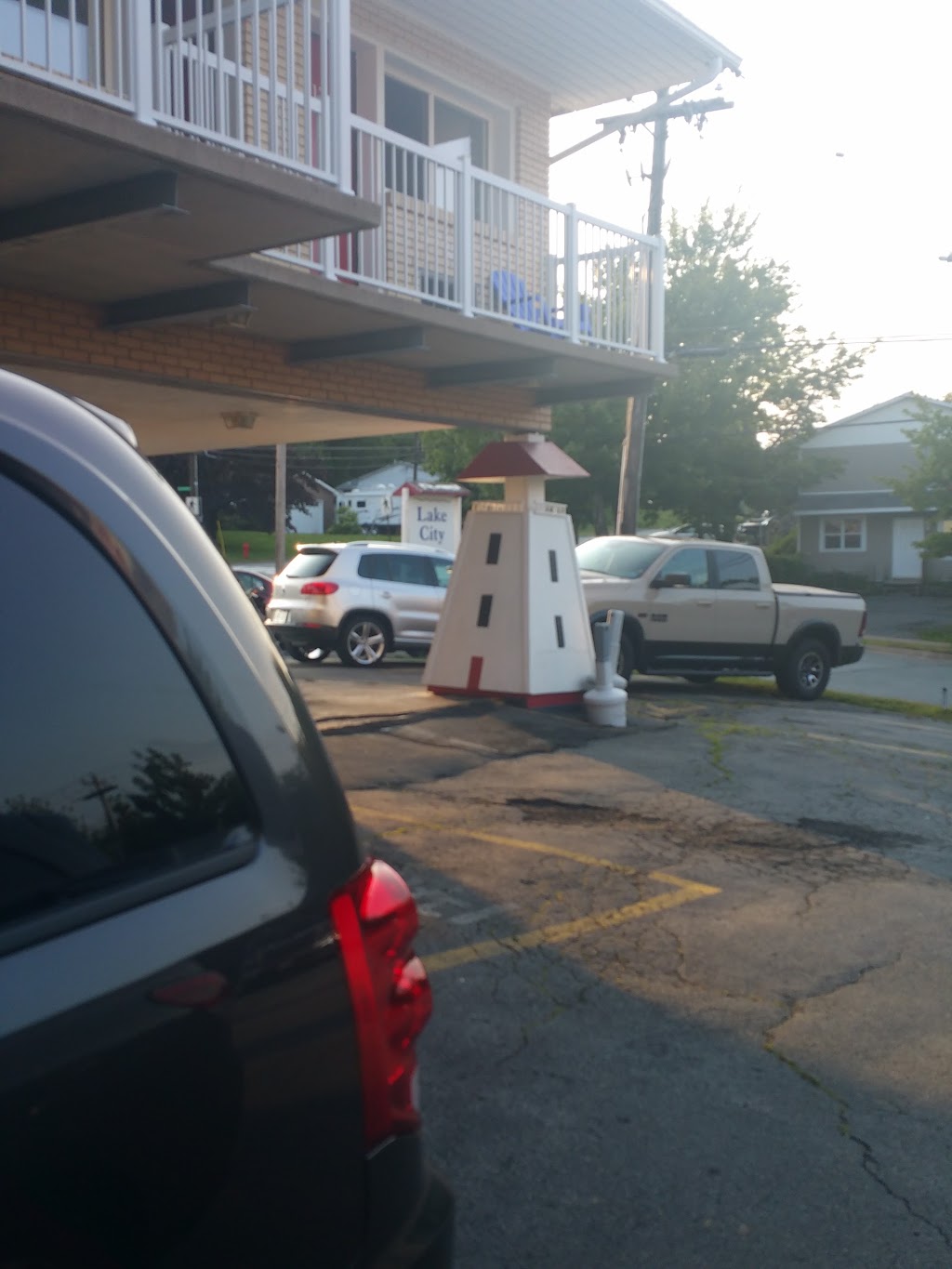Lake City Motel | 40 Lakecrest Dr, Dartmouth, NS B2X 1V1, Canada | Phone: (902) 435-0060