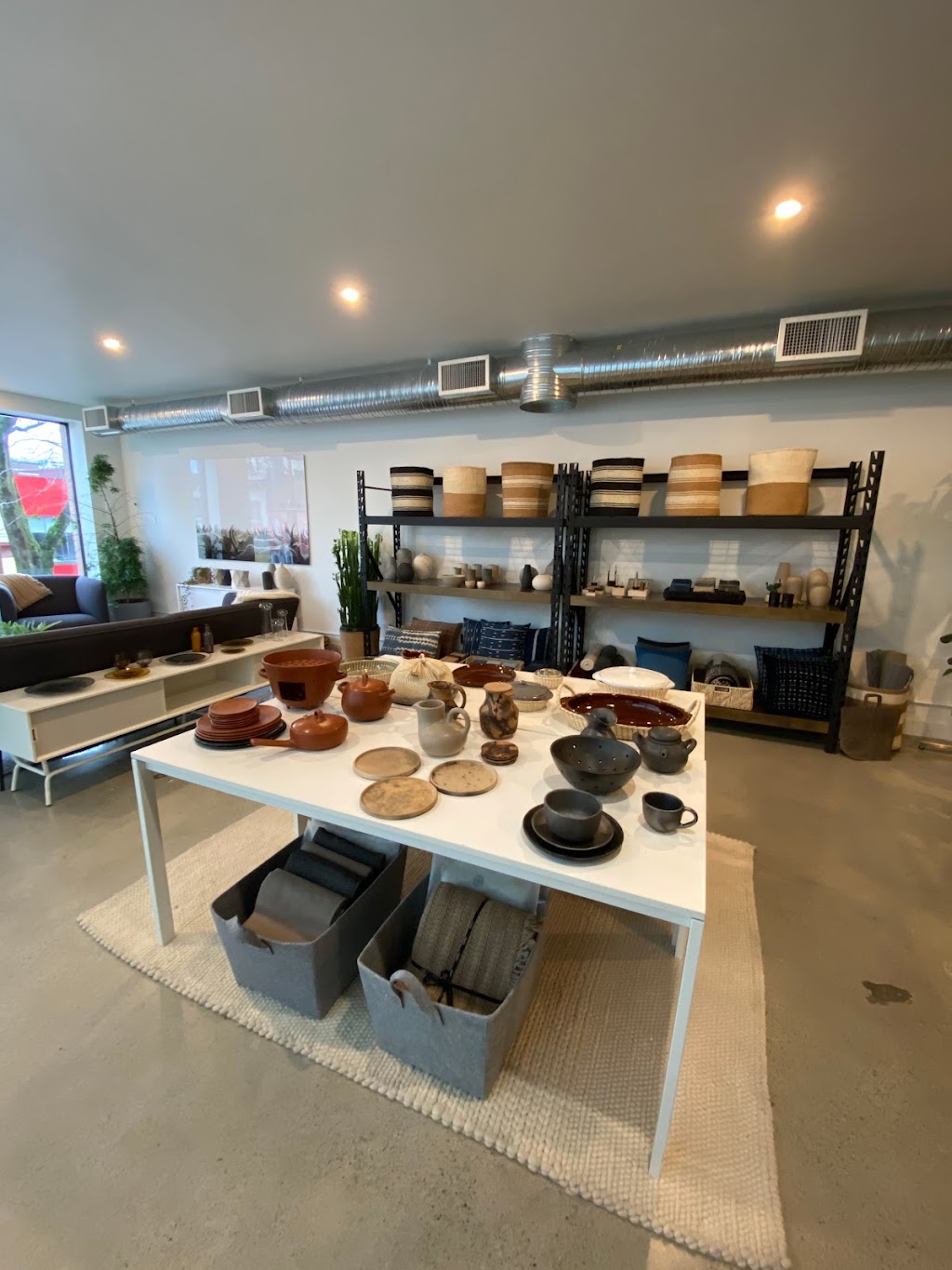 Obakki | 1638 W 3rd Ave, Vancouver, BC V6J 1K2, Canada | Phone: (604) 669-9790