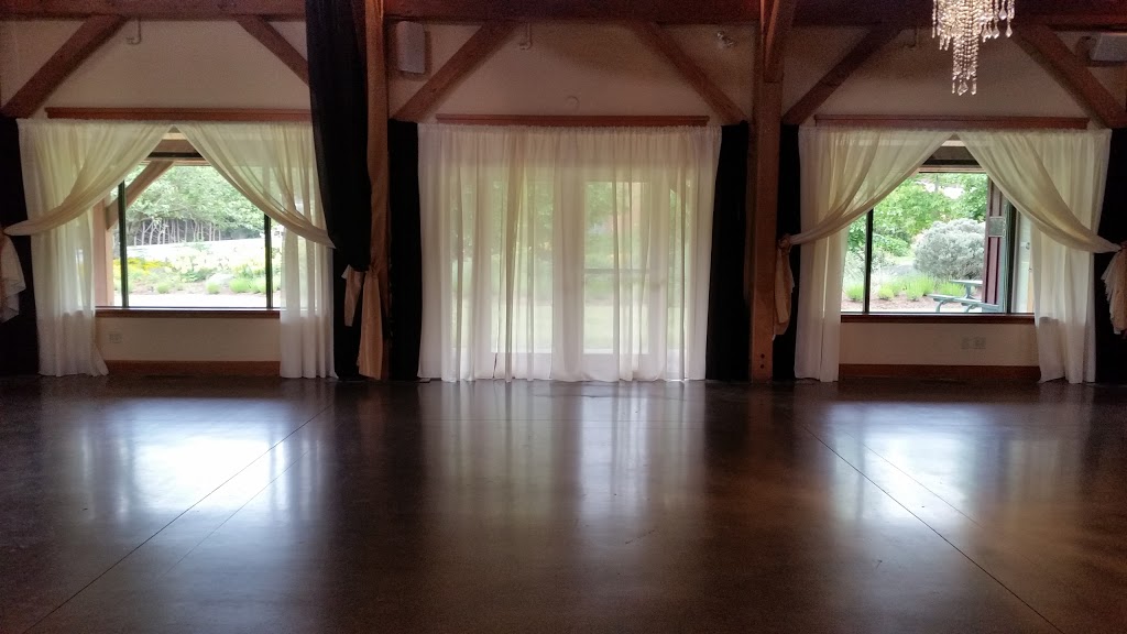 Sechelt Visitor Centre | 5790 Teredo St, Sechelt, BC V0N 3A0, Canada | Phone: (604) 885-1036