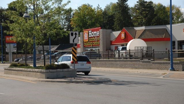 Alcona Home Hardware Building Centre | 840 Innisfil Beach Rd, Innisfil, ON L9S 2C3, Canada | Phone: (705) 431-0129