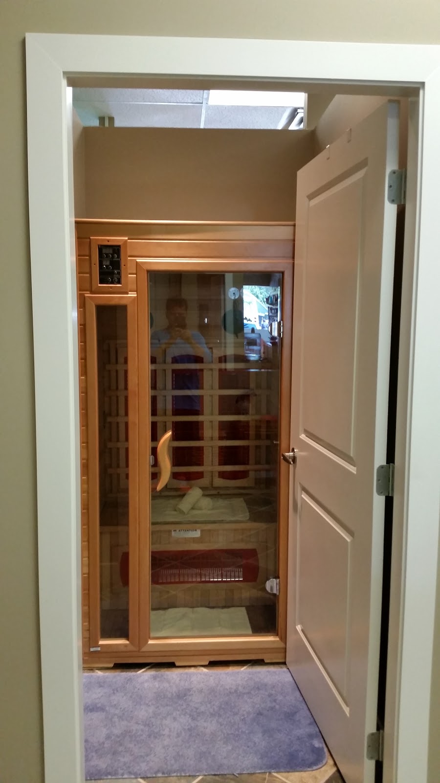 Virtual Sun Tanning Salon | 841 Vernon Ave, Victoria, BC V8X 1W3, Canada | Phone: (250) 380-6065