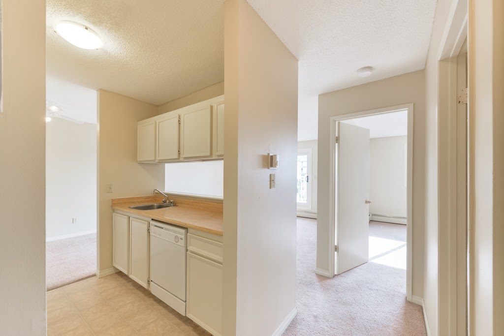 Westridge Estates C | 17104 75 Avenue, Edmonton, AB T5T 2R4, Canada | Phone: (780) 413-9251