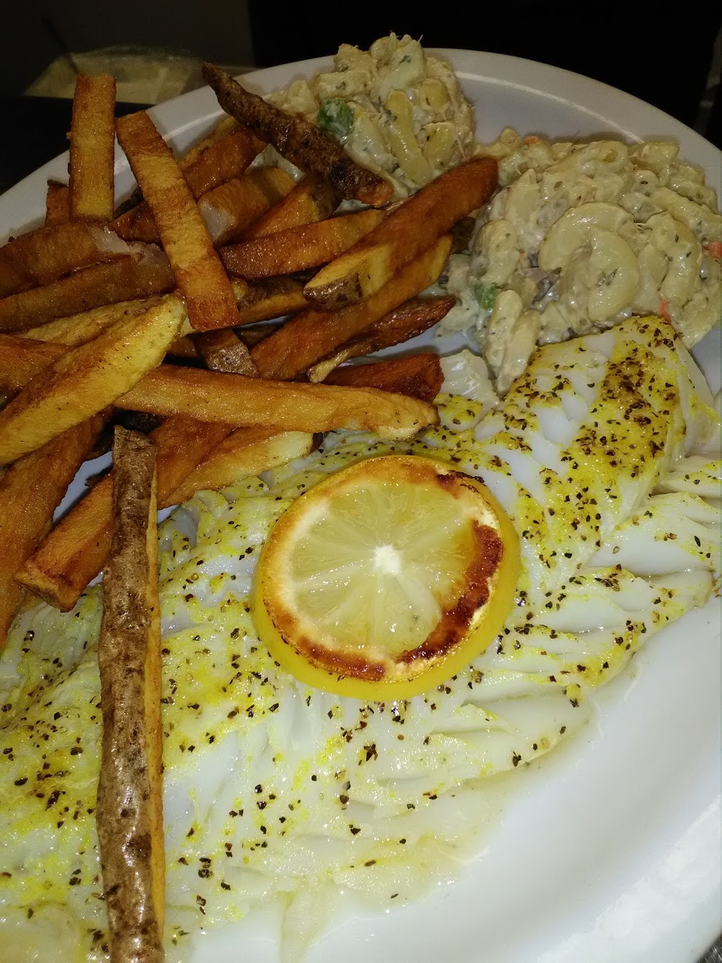 Club House Bros Restaurant | 3386 Niagara Falls Blvd, North Tonawanda, NY 14120, USA | Phone: (716) 694-5555