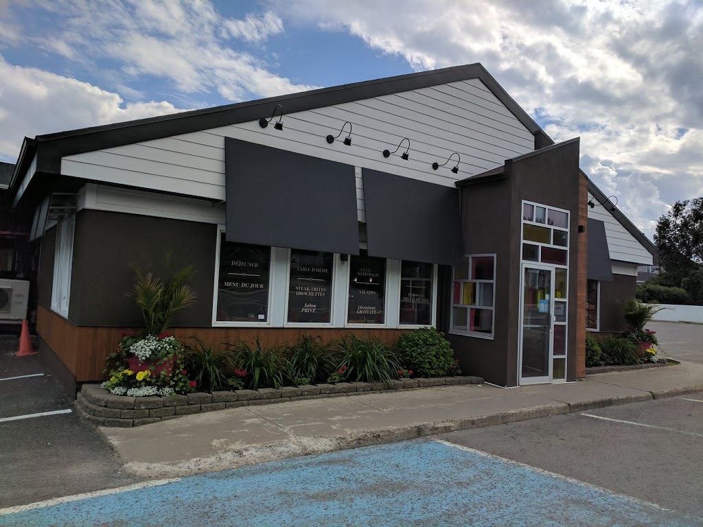Restaurant Aucoin de Larue | 2250 Avenue Larue, Québec, QC G1C 1J8, Canada | Phone: (418) 666-0696