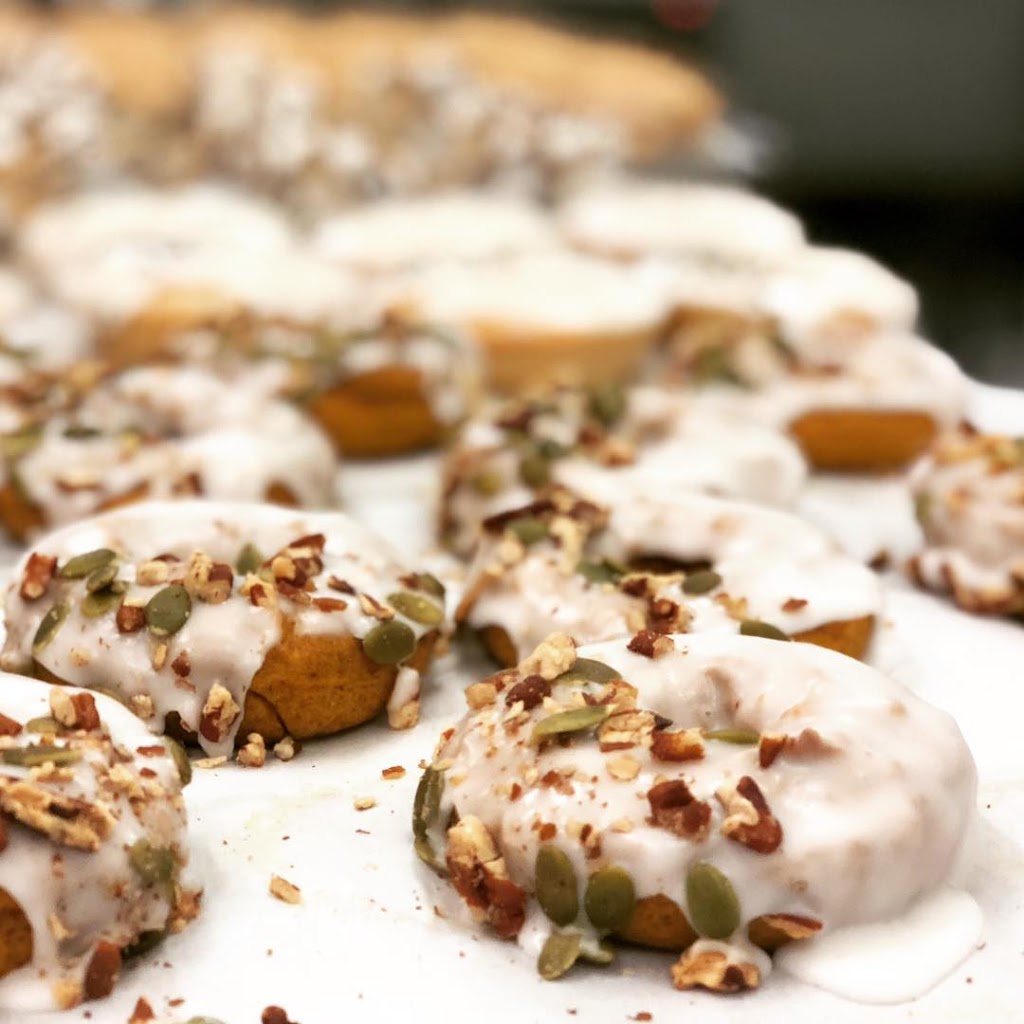Jaide And Joels Baking Co | 3753 Lakeshore Rd #2, Kelowna, BC V1W 3K3, Canada | Phone: (250) 215-6235