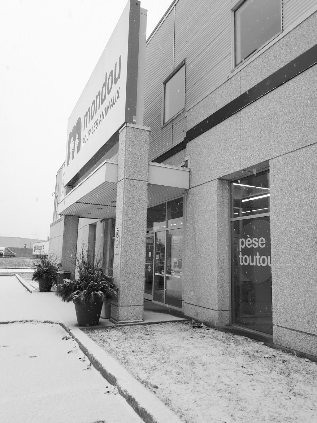 Mondou | 10400 Rue Renaude-Lapointe, Anjou, QC H1J 2V7, Canada | Phone: (514) 322-8645