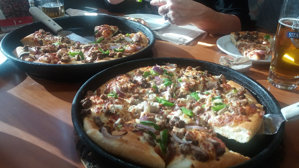 Pizza Hut | 109 Fanshawe Park Rd E, London, ON N5X 3W1, Canada | Phone: (519) 660-6545