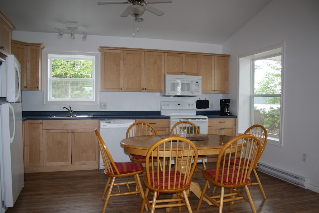 Island View Cottage | Lunenburg, NS B4V 3X3, Canada | Phone: 08171 9989687