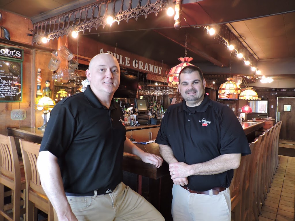 Apple Granny | 433 Center St, Lewiston, NY 14092, USA | Phone: (716) 754-2028