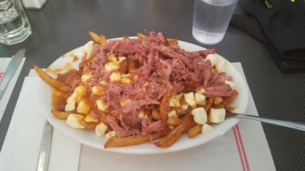 Le Ravitailleur | 2180 Rue Laval, Marston, QC G0Y 1G0, Canada | Phone: (819) 554-6222