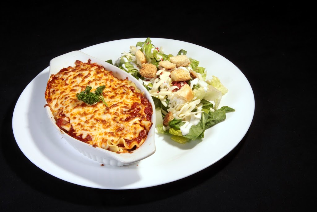 Restaurant Le Moulin Windsor | 45 Rue Principale S, Windsor, QC J1S 2B4, Canada | Phone: (819) 845-3290