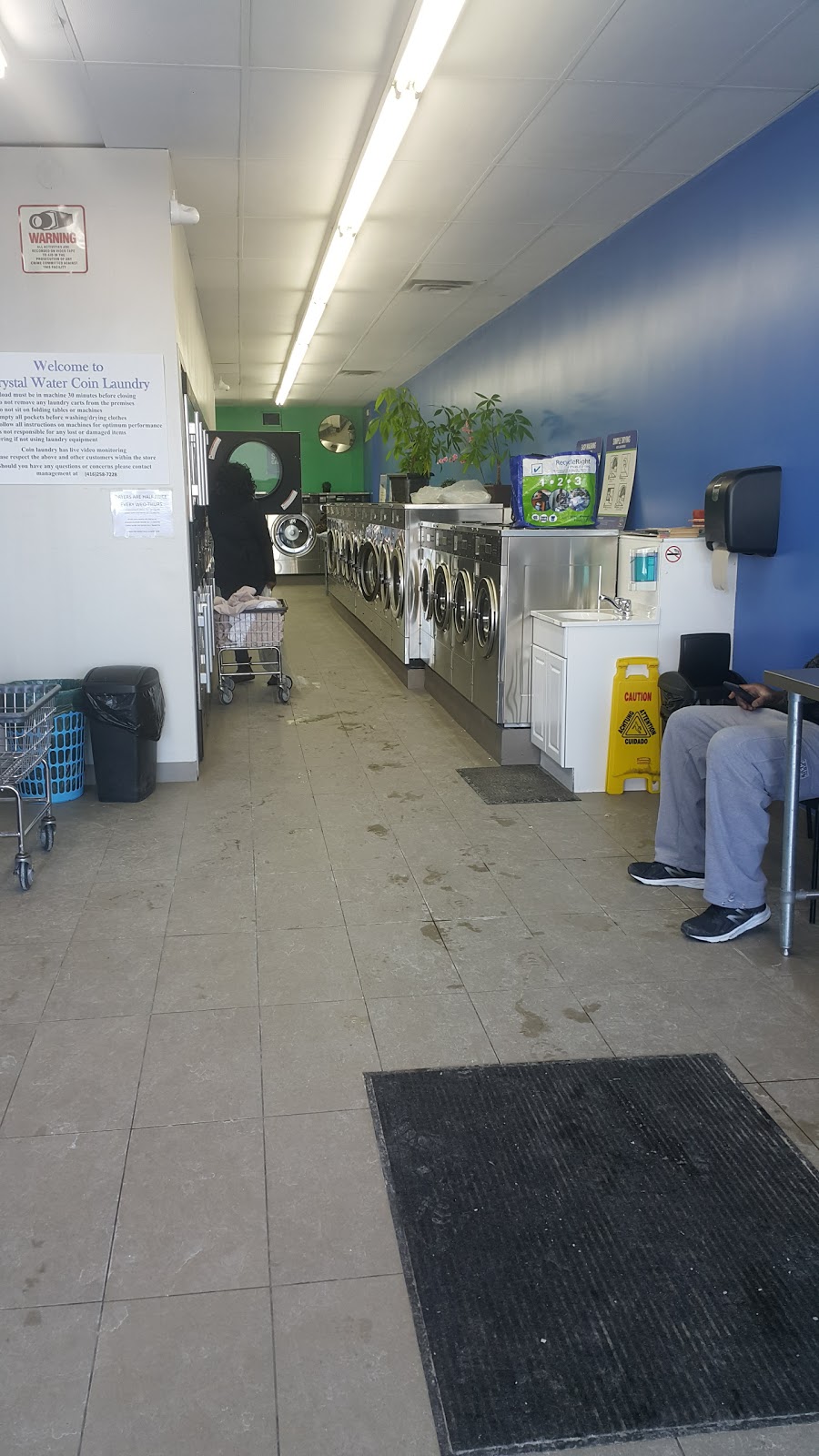 Crystal Water Coin Laundry | 2425 Truscott Dr #13c, Mississauga, ON L5J 2B4, Canada | Phone: (416) 258-7228