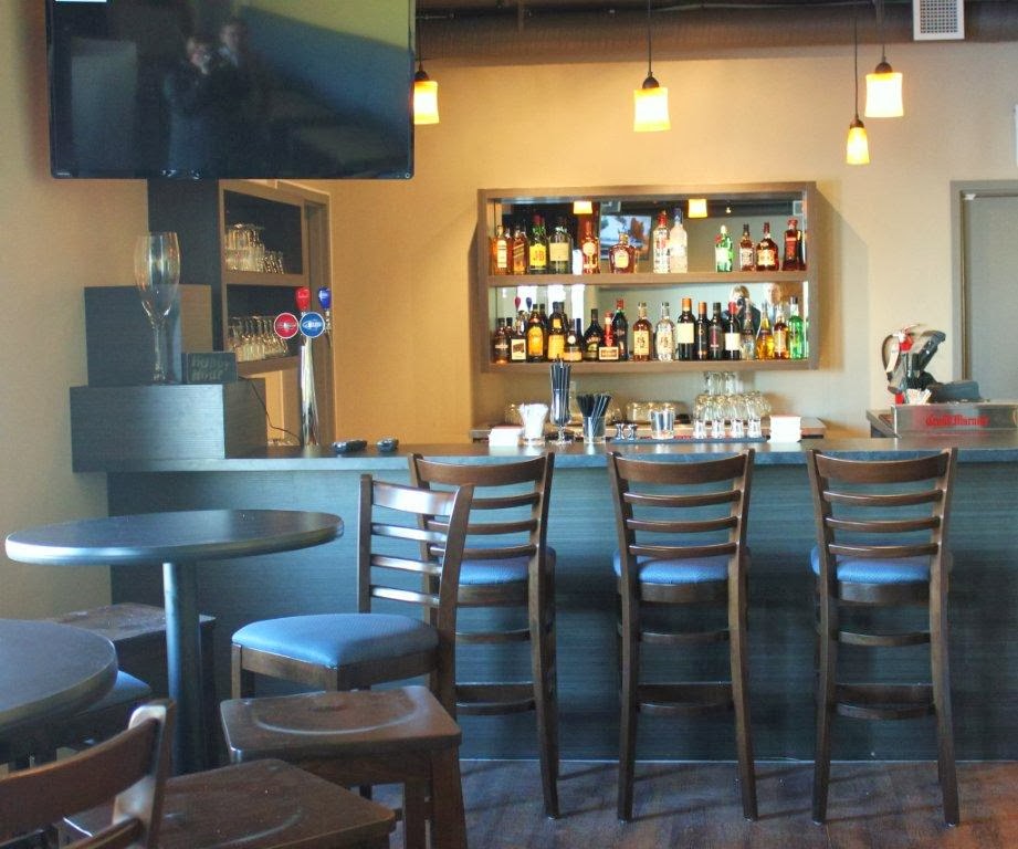 Pizza Den Restaurant | 162 2 Ave N, Stonewall, MB R0C 2Z0, Canada | Phone: (204) 467-2236