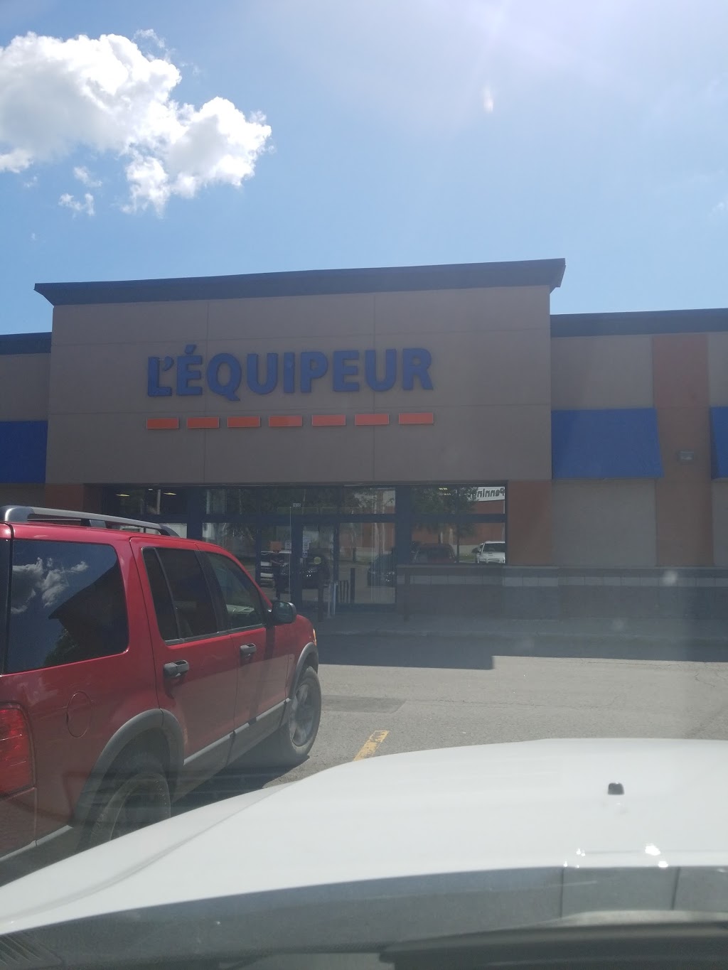 LEquipeur | 1035 Boul Jean-Baptiste-Rolland O, Saint-Jérôme, QC J7Y 4Y7, Canada | Phone: (450) 565-3131