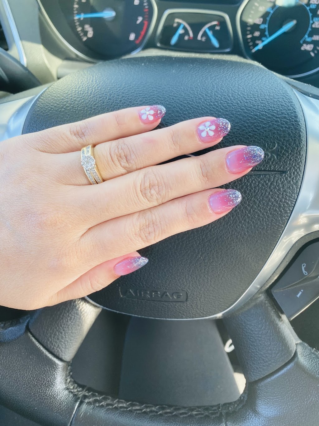 BLING NAIL STUDIO | 539 Wilson Heights Blvd, North York, ON M3H 2V7, Canada | Phone: (416) 743-1230