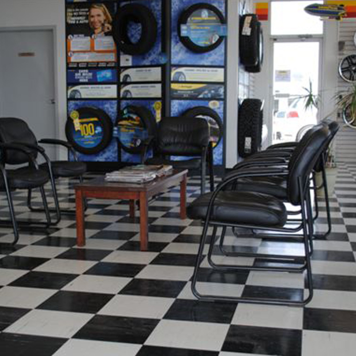 Beverly Tire & Auto | 10 Easton Rd, Brantford, ON N3P 1J5, Canada | Phone: (519) 753-8487