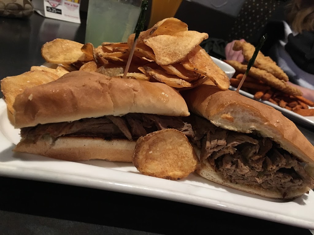 Winkin Owl Pub & Grill | 13750 Bow Bottom Trail SE, Calgary, AB T2J 6T5, Canada | Phone: (403) 225-1881