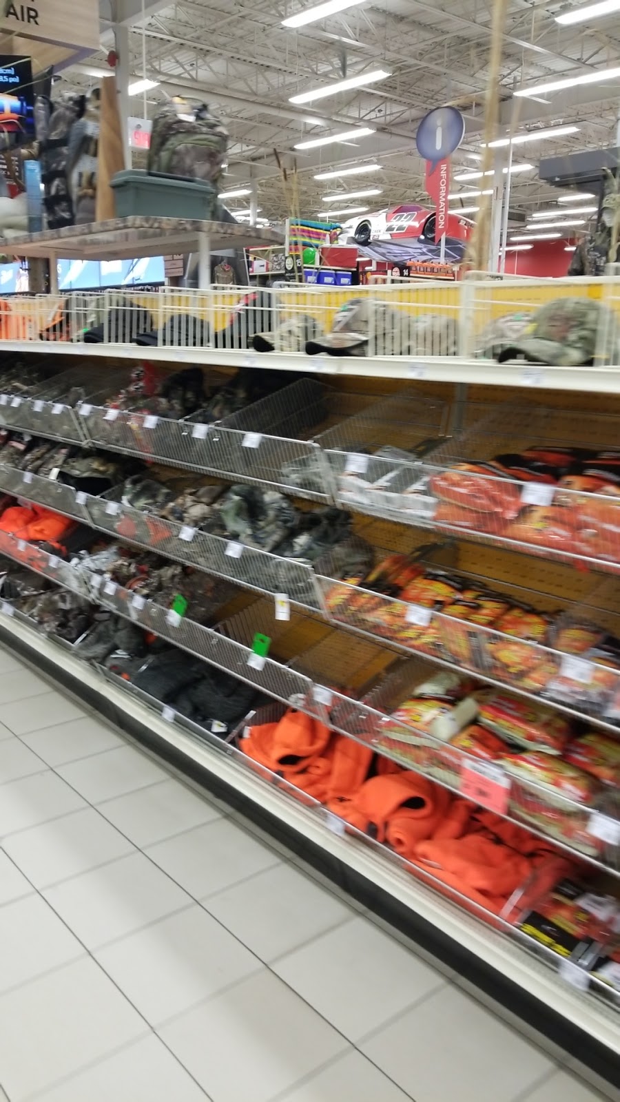 Canadian Tire | Carrefour Du Nord, 700 Boulevard Monseigneur-Dubois, Saint-Jérôme, QC J7Y 4Y9, Canada | Phone: (450) 438-3506