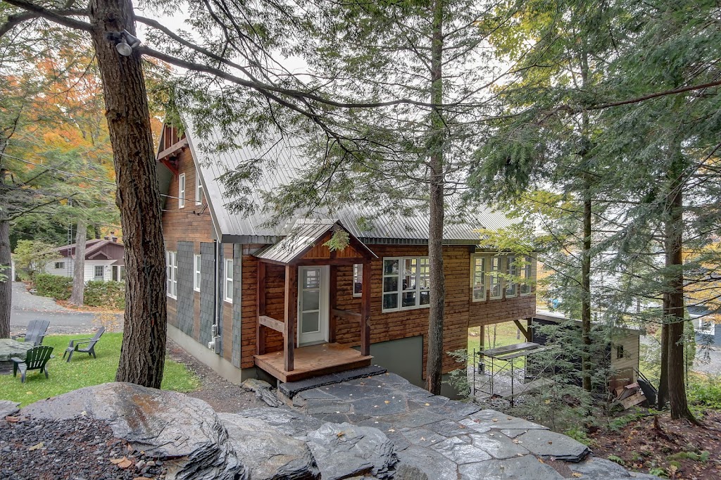 Chalets en Estrie | 33 Rue de la Petite Coulée, Orford, QC J1X 7J5, Canada | Phone: (819) 578-4019