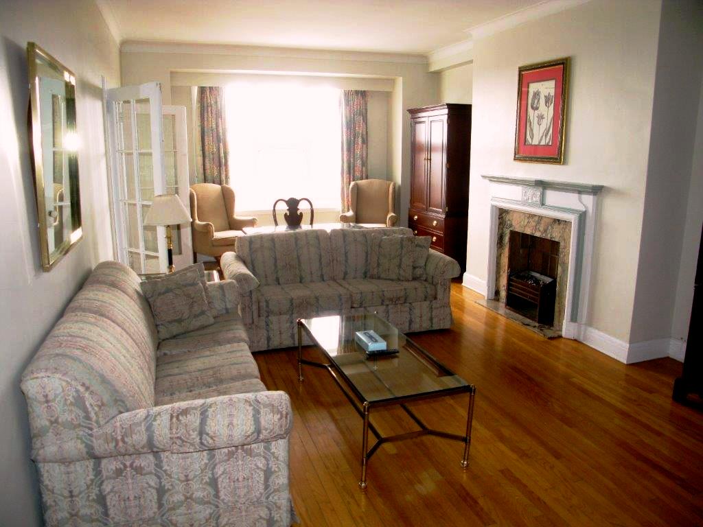 Château St-Louis (Le) | Chateau Saint-Louis, 135 Grande Allée O, Québec, QC G1R 2H2, Canada | Phone: (418) 523-2990