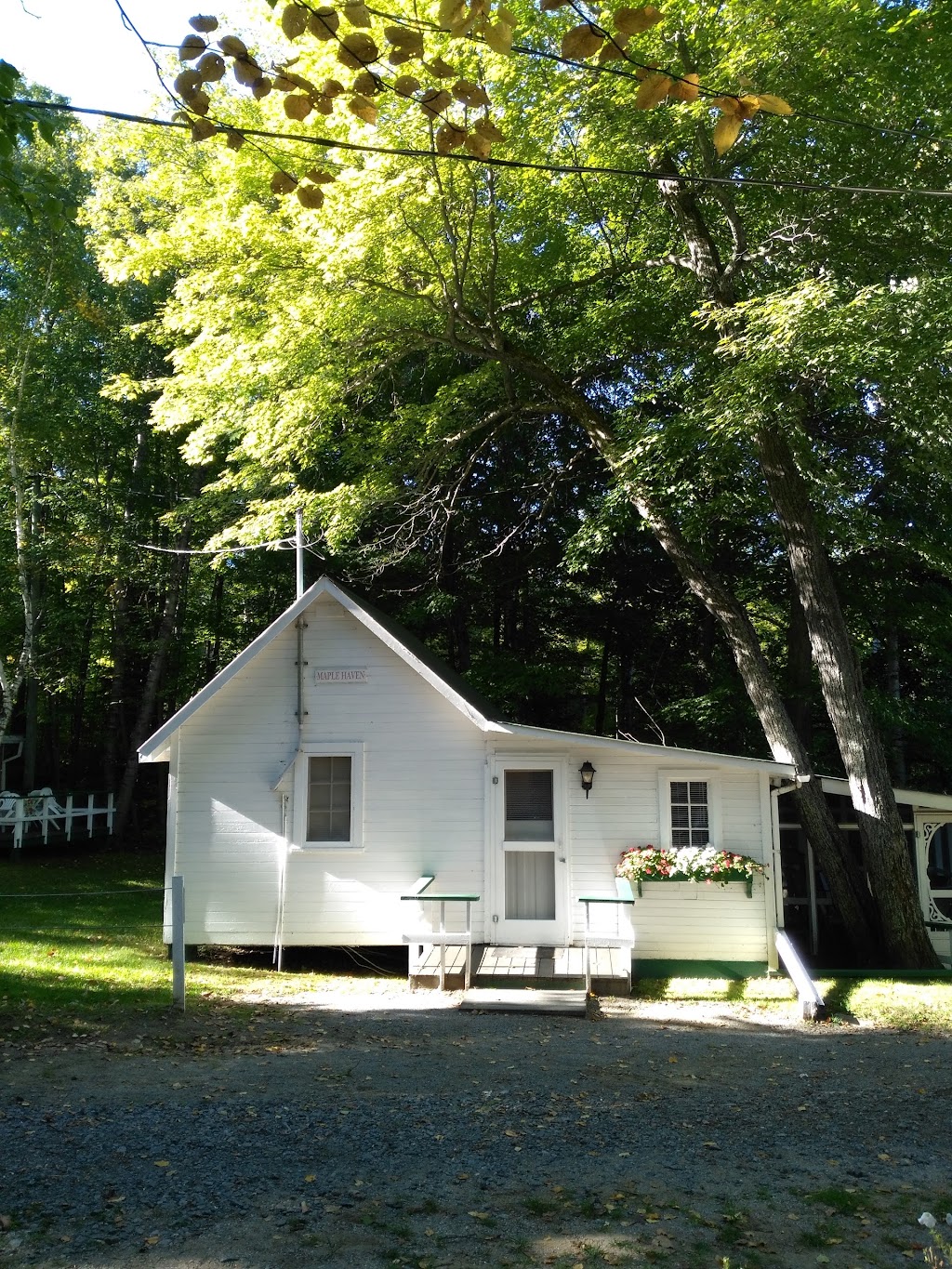Birch Cliff Lodge | Hastings Highlands, ON K0L 1C0, Canada | Phone: (613) 332-3316