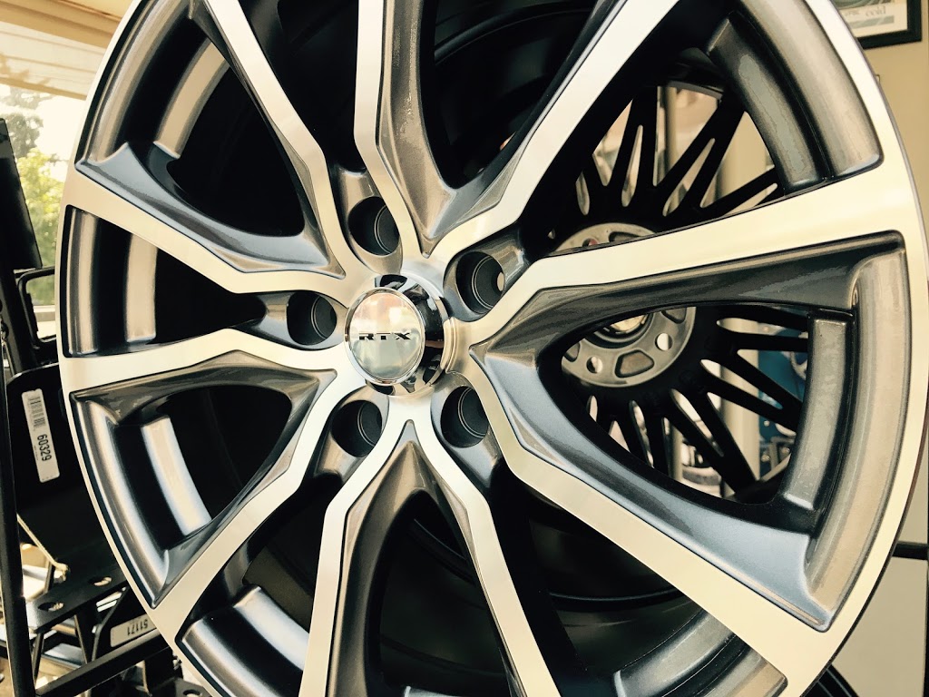 Garage AutoPlace Martin Chagnon | 245 Rue Dorion, Drummondville, QC J2C 1T8, Canada | Phone: (819) 478-3232