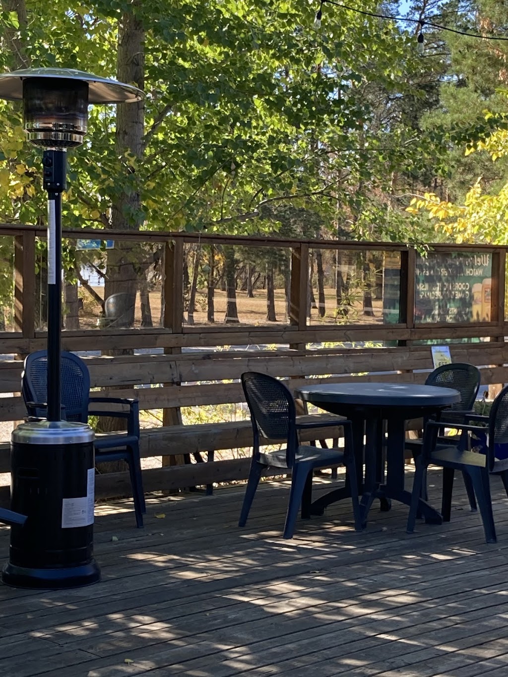 Katepwa Beach Hotel | 6 Regina Ave, Lebret, SK S0G 2Y0, Canada | Phone: (306) 332-4696