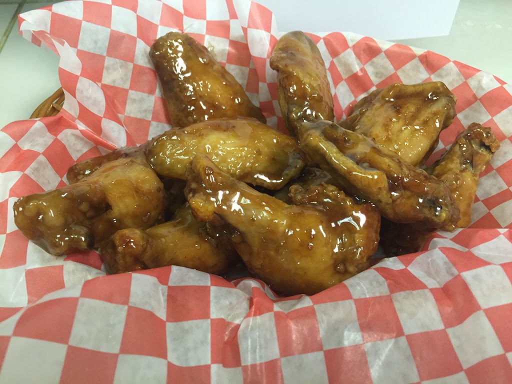 Bernies Pizza | 52 Queen St #3, Gilford, ON L0L 1R0, Canada | Phone: (705) 458-2001