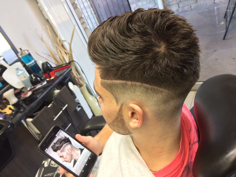 Royal Chair Barber shop | 3635 Cawthra Rd, Mississauga, ON L5A 2Y5, Canada | Phone: (905) 277-2076