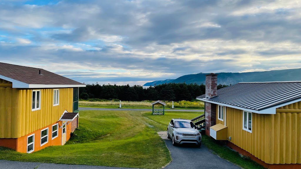 Pilot Whale Chalets | 15775 Cabot Trail, Chéticamp, NS B0E 1H0, Canada | Phone: (902) 224-1040
