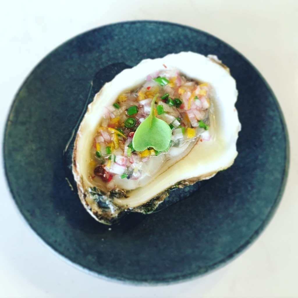 Fishbone Kitchen + Bar | 302 Wellington St E #7, Aurora, ON L4G 1J5, Canada | Phone: (905) 503-6146