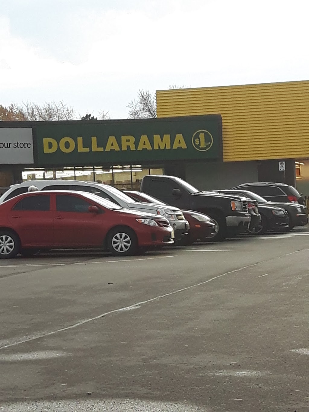 Dollarama | 51 West Side Rd, West Place, Port Colborne, ON L3K 5Y7, Canada | Phone: (905) 834-7922