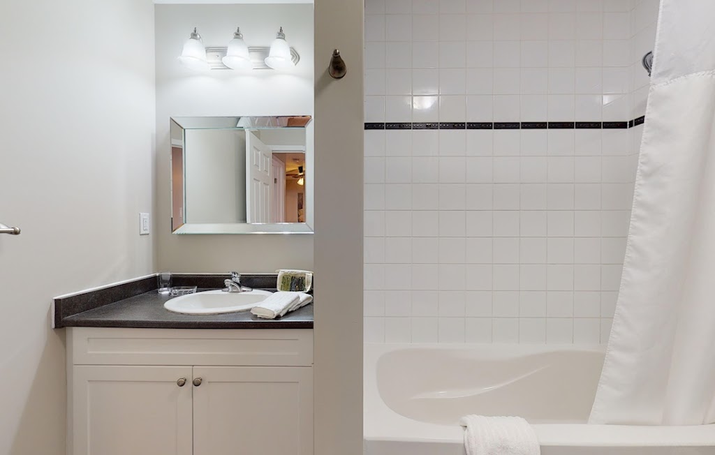Premiere Suites | Cargill Path, Milton, ON L9T 7R5, Canada | Phone: (888) 575-7808