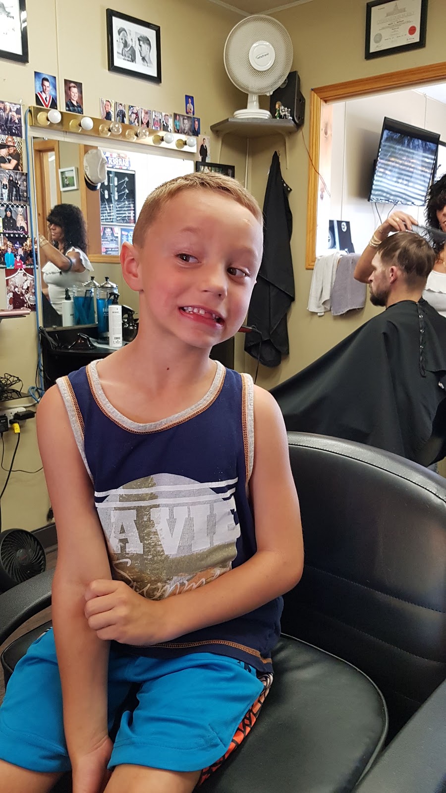 Sylvan Lake Barber Shop | 5008 50 St, Sylvan Lake, AB T4S 1M5, Canada | Phone: (403) 887-4112