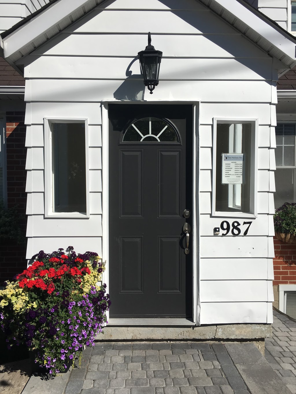 The Holistic Vet | 987 Davis Dr, Newmarket, ON L3Y 2R7, Canada | Phone: (905) 830-1030
