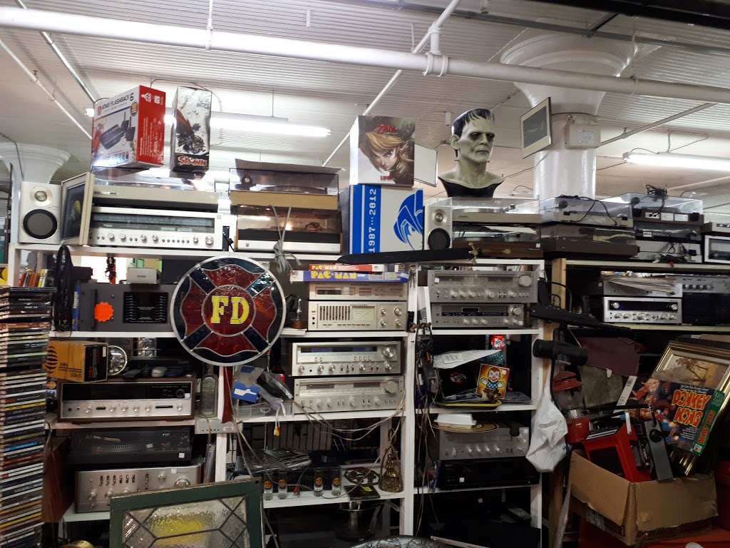 Mulvey Market | 421 Mulvey Ave E, Winnipeg, MB R3L 0R6, Canada | Phone: (204) 478-1217