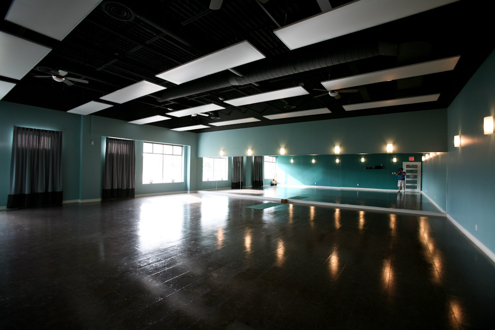 Modo Yoga Maple | 1480 Major MacKenzie Dr W unit E8, Maple, ON L6A 4H6, Canada | Phone: (905) 303-8886