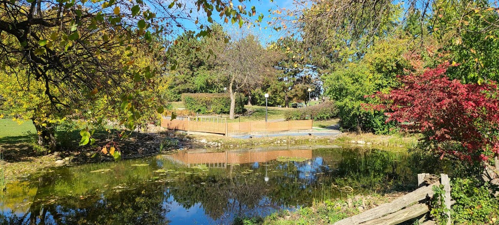 Centennial Park Golf Centre | 550 Centennial Park Blvd, Etobicoke, ON M9C 5R5, Canada | Phone: (416) 620-1392