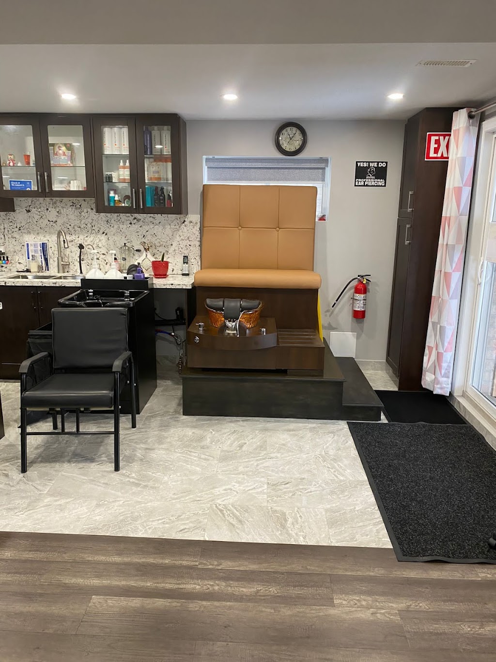 SGs Style Studio | 843 Robert Ferrie Dr, Kitchener, ON N2R 0B8, Canada | Phone: (416) 846-5700