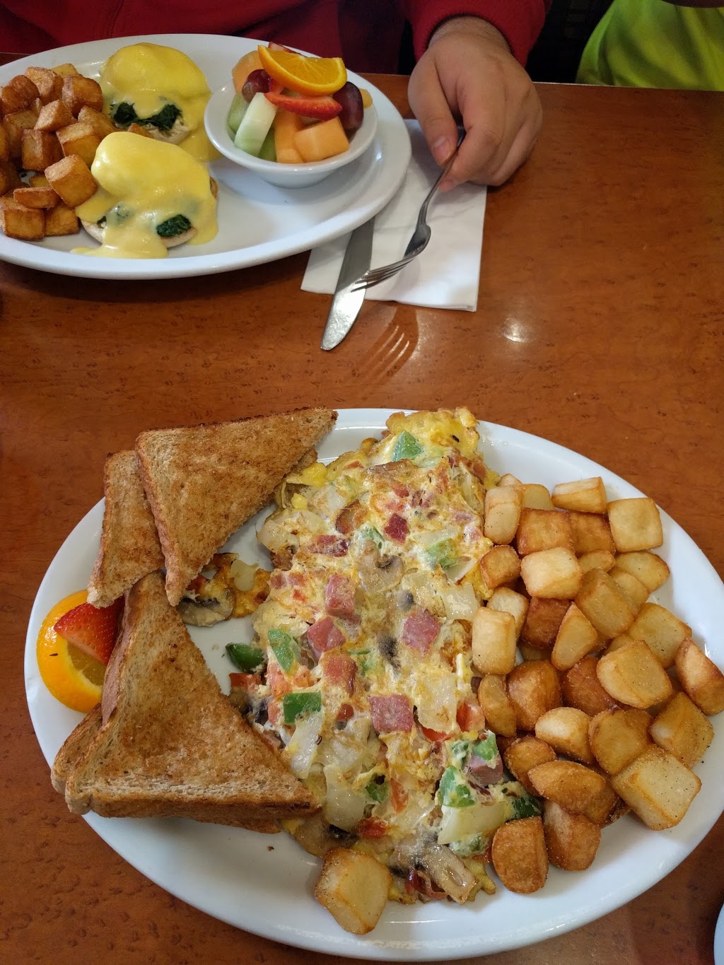 Angels Diner | 395 Ontario St, St. Catharines, ON L2N 4M8, Canada | Phone: (905) 938-9807